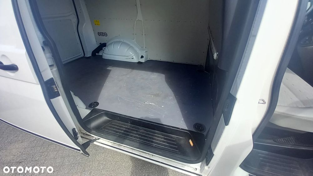 Volkswagen Transporter - 23