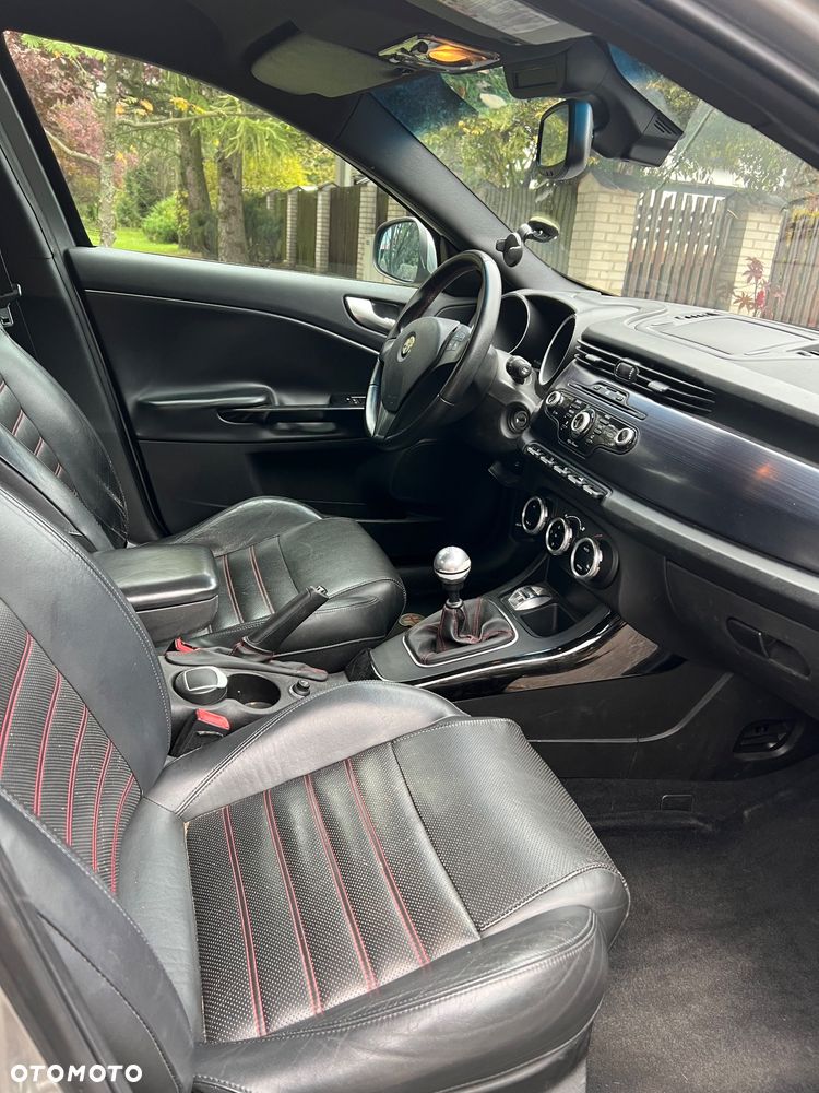 Alfa Romeo Giulietta 2.0 JTDM Distinctive - 11