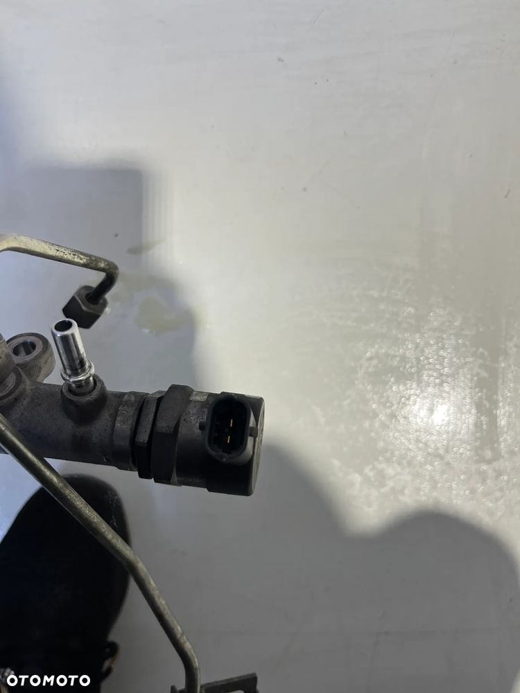 Listwa wtryskowa Jaguar xf G4D39D280AA - 3