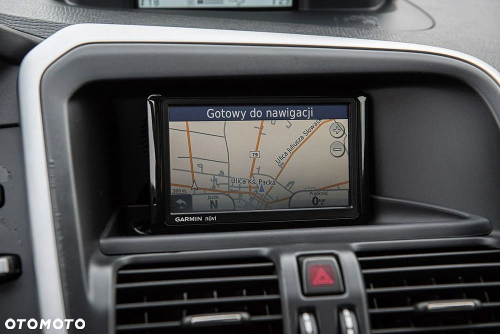 Volvo XC 60 D4 AWD Geartronic RDesign - 22