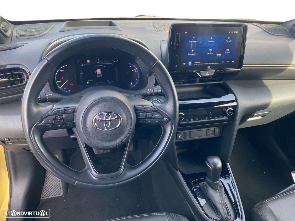 Toyota Yaris Cross 1.5 HDF Premier Edition - 8