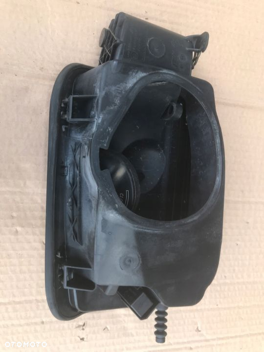 Klapka wlewu paliwa BMW 5 F10 sedan 7218336 kolor Schwarz 2 668 - 8