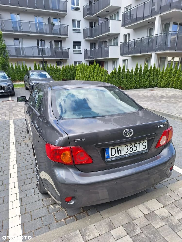Toyota Corolla 1.6 VVT-i Luna - 2