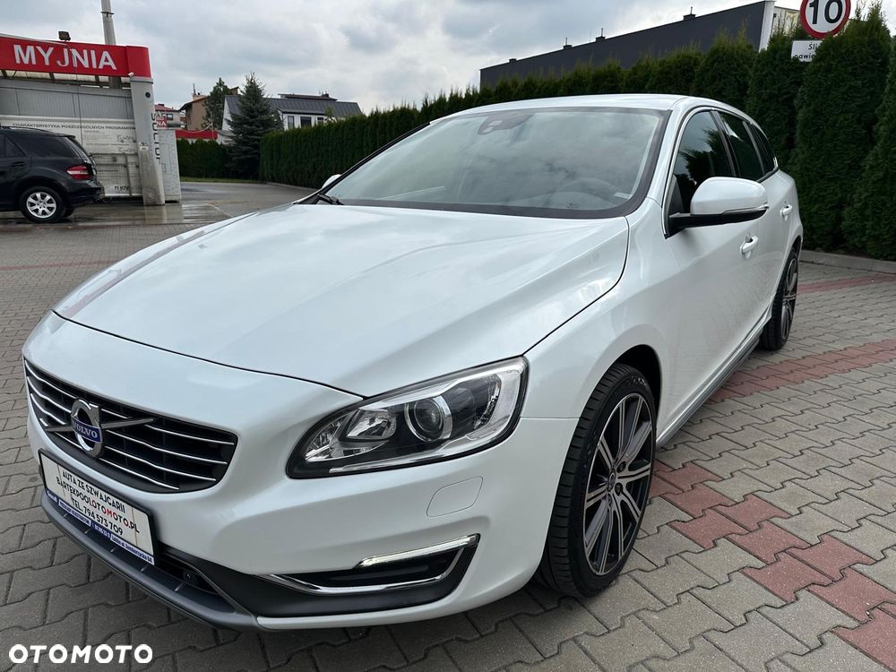 Volvo V60 D4 AWD Geartronic Summum - 2
