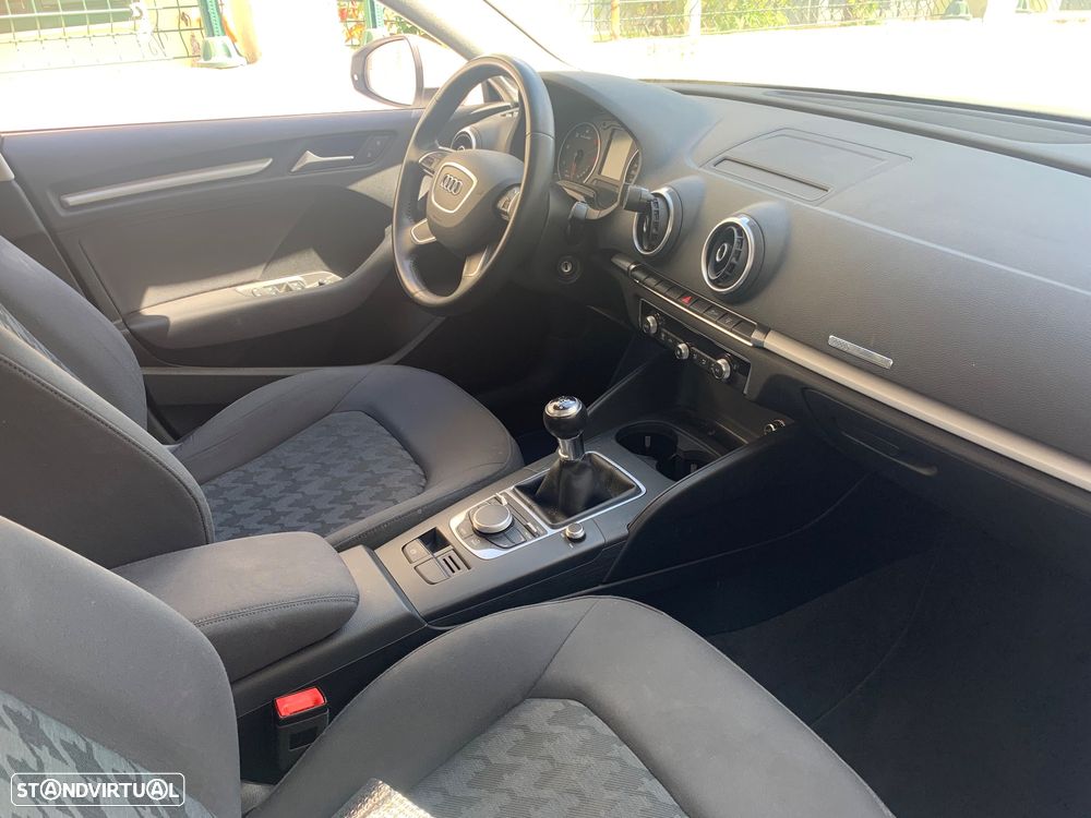 Audi A3 Sportback 1.6 TDI - 6