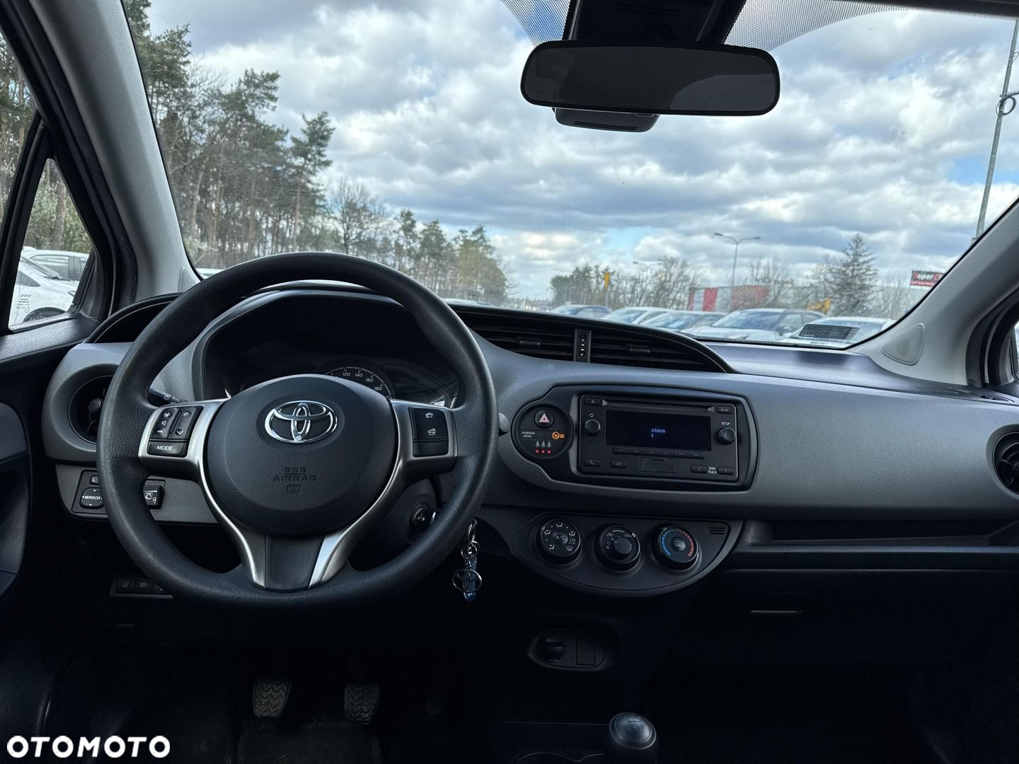 Toyota Yaris - 11