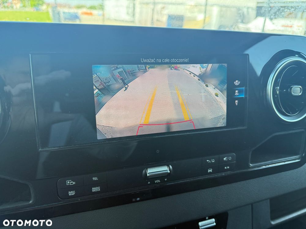 Mercedes-Benz Sprinter 319 CDI 907.233 - 12