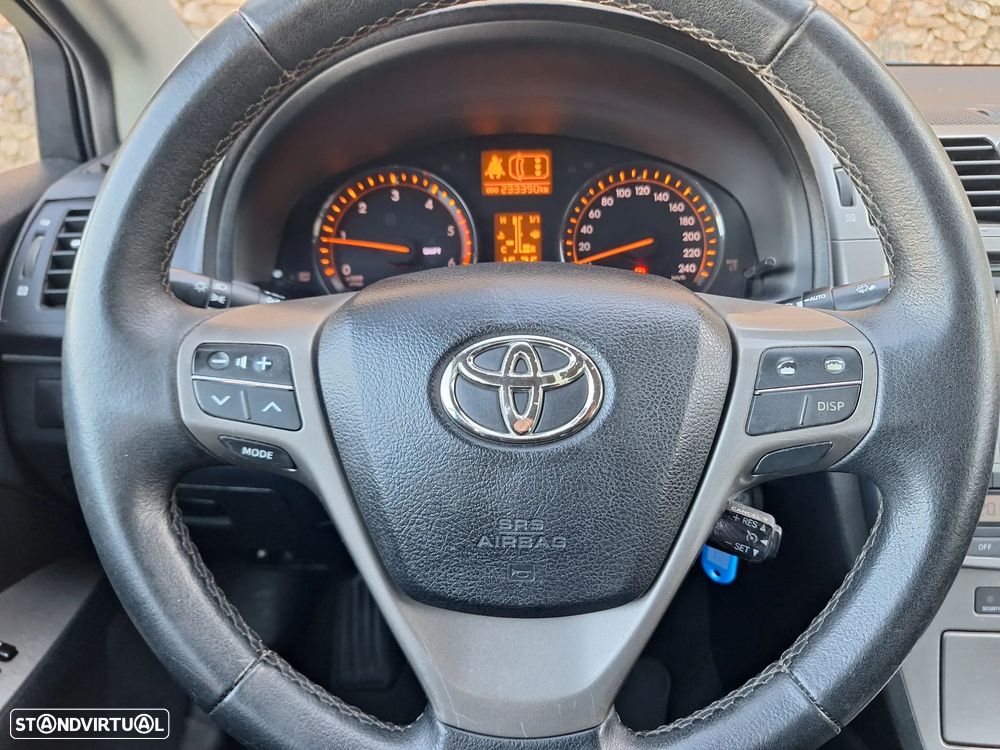 Toyota Avensis SD 2.0 D-4D Exclusive +Pele+GPS - 13