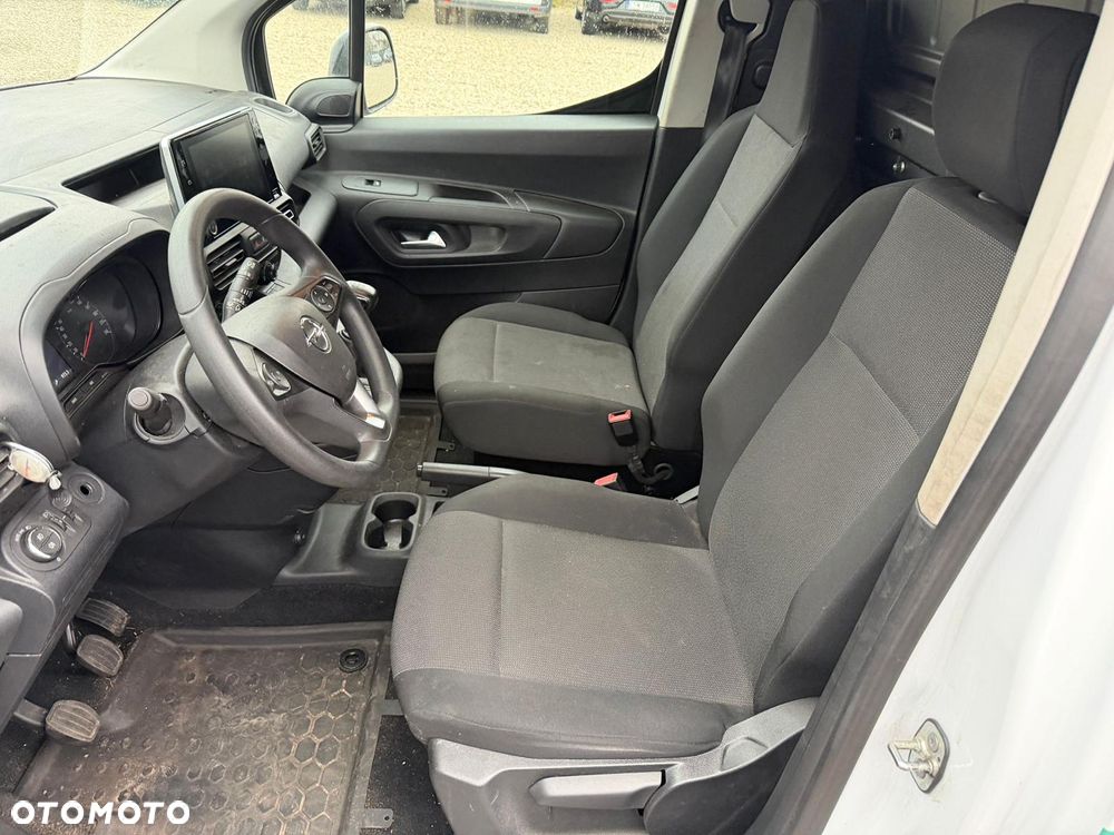 Opel COMBO - 11