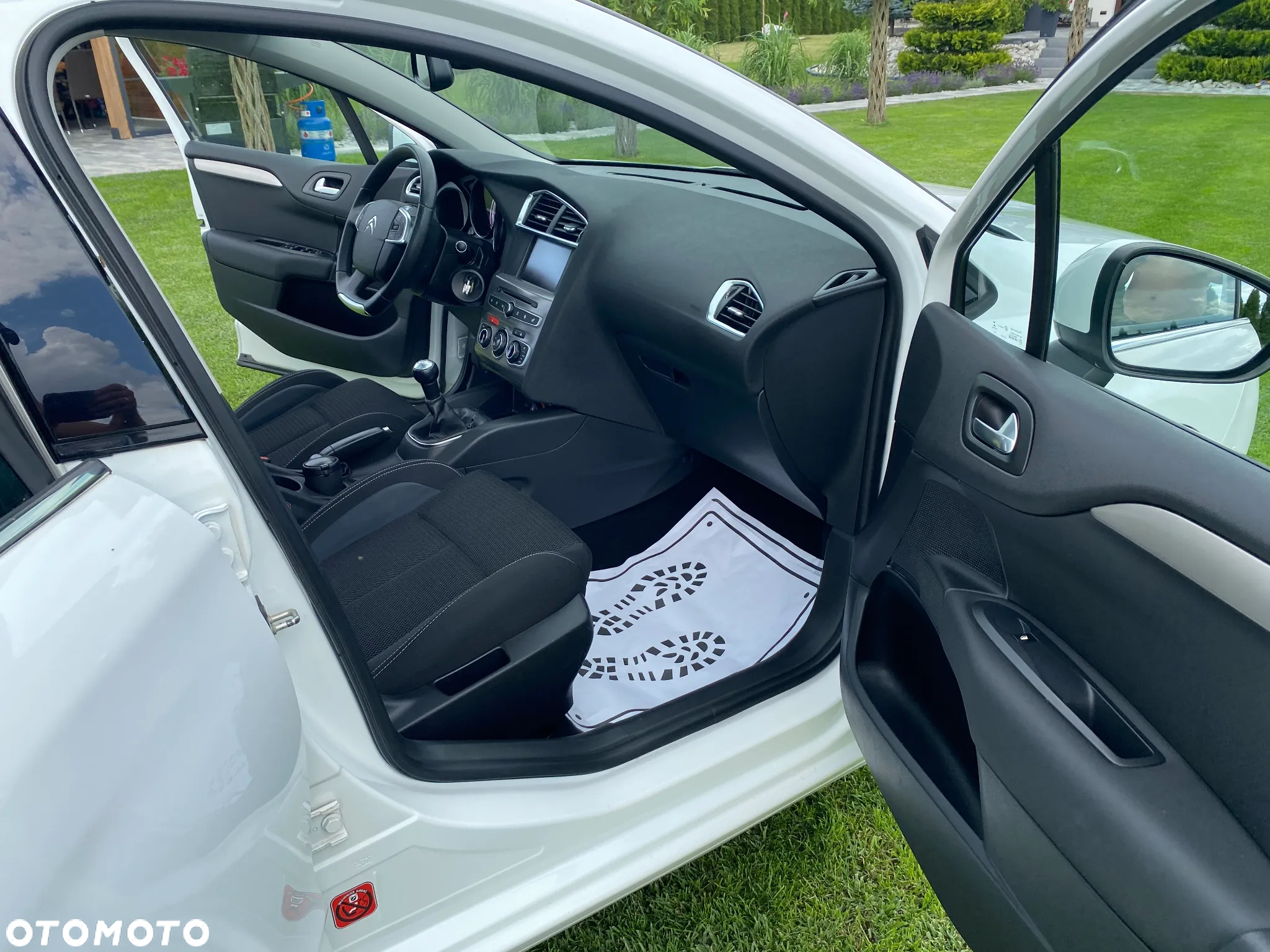 Citroën C4 1.2 PureTech Feel - 25