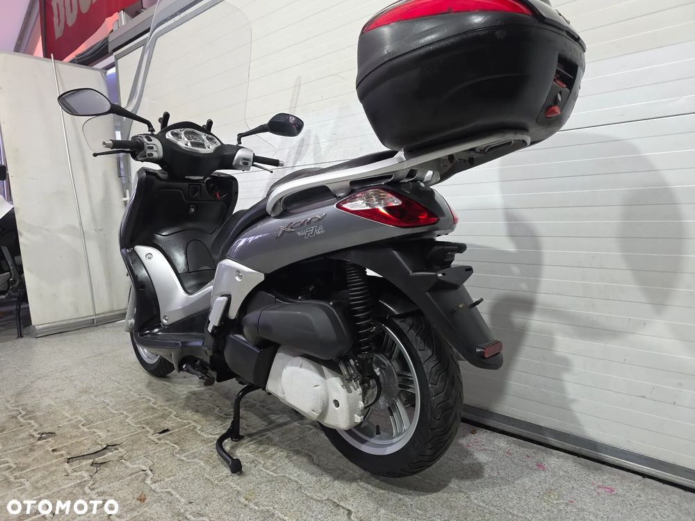 Yamaha X-max - 12