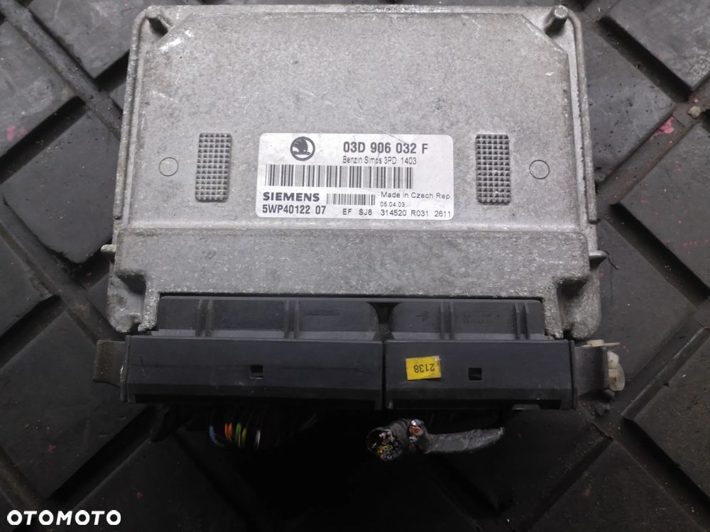 SKODA FABIA I KOMPUTER SILNIKA 1,2 03D906032F SIEMENS AWY POSIADAM 4 SZT - 1