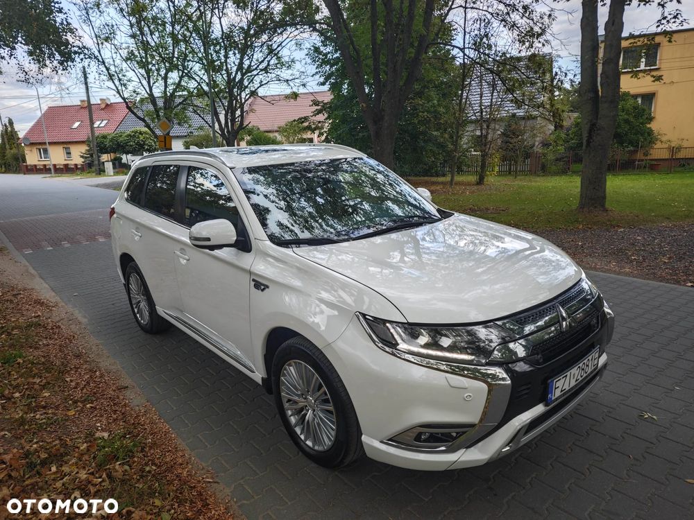 Mitsubishi Outlander 2.4 4WD Plug-In Hybrid Diamant+ - 19
