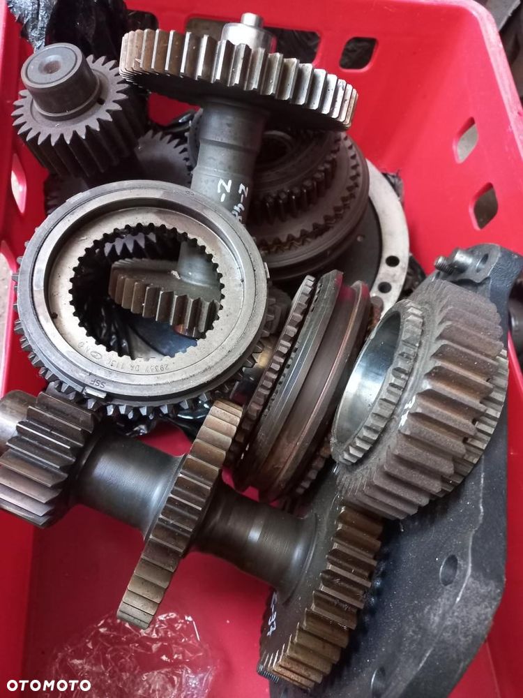 Koło zębate,wałek,tryb,choinka,Z25 Z41 Z37 81873139,Z38 Z37 Z33 81866524,Z46 Z38 81871991,Z23 Z29 Z44 81872802 New Holland Ford - 12