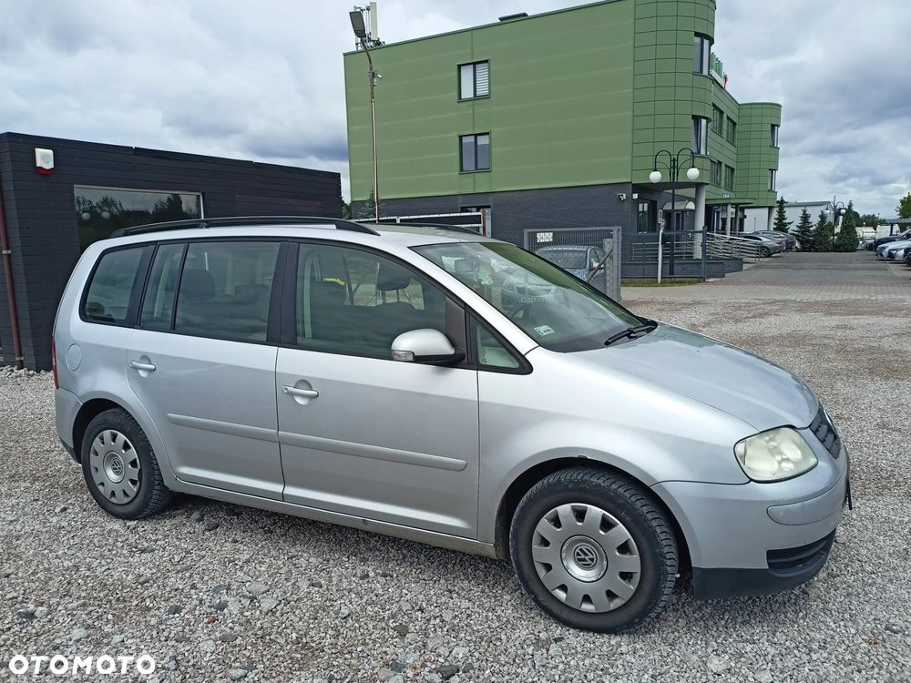 Volkswagen Touran - 6