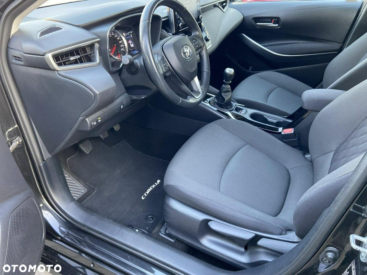 Toyota Corolla 1.5 Comfort - 18