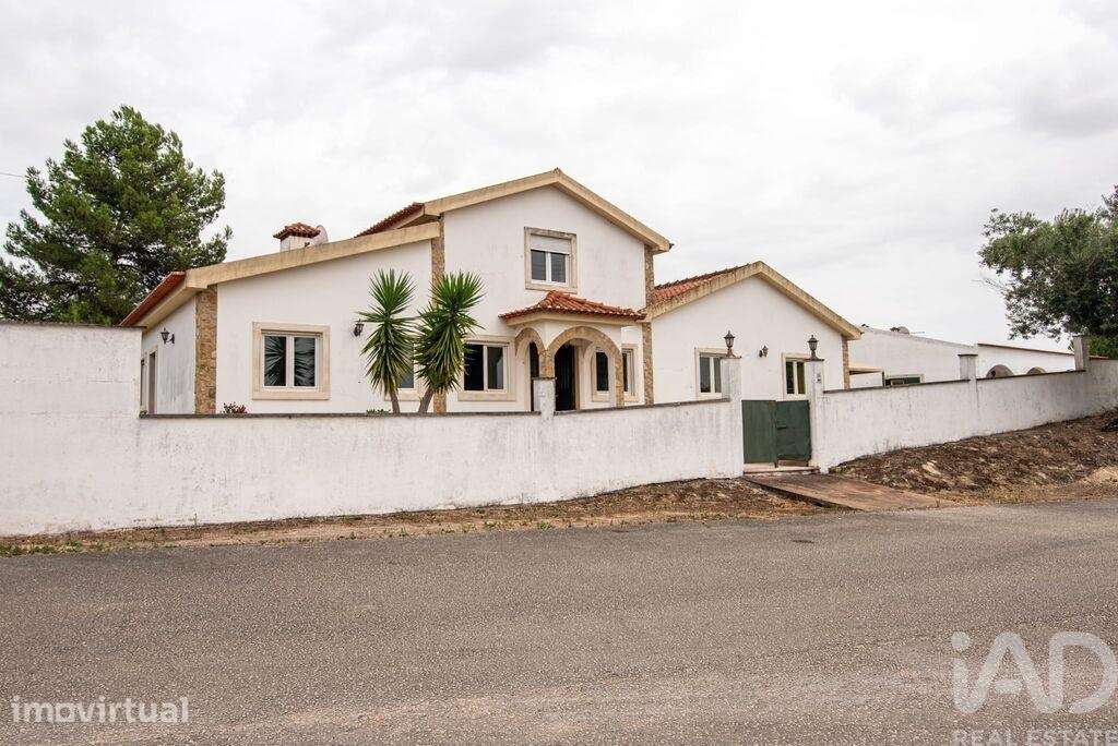 Casa / Villa T6 em Azoia de Cima e Tremês de 298,00 m2 - Grande imagem: 2/30