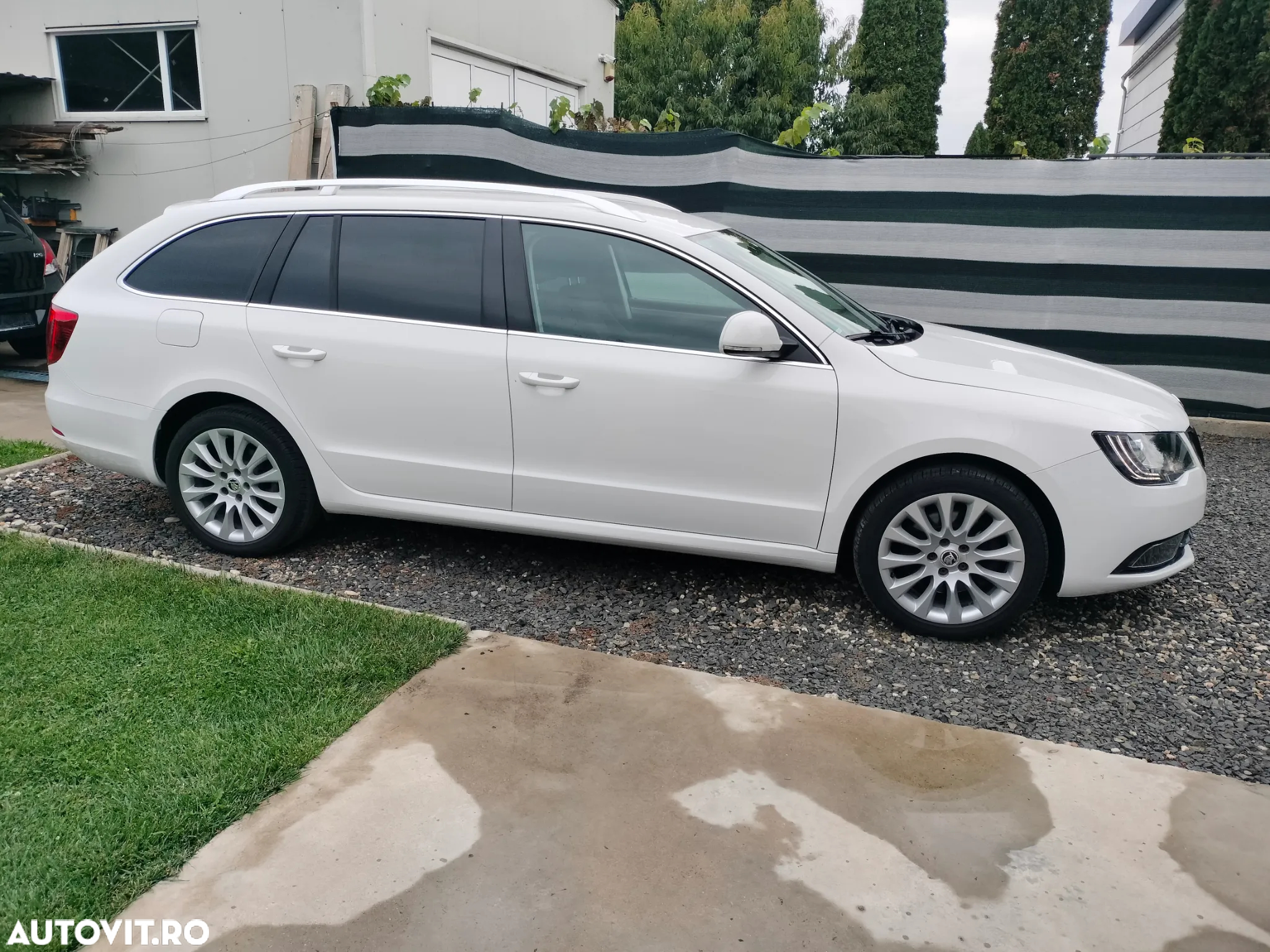 Skoda Superb 2.0 TDI DSG FAMILY - 16