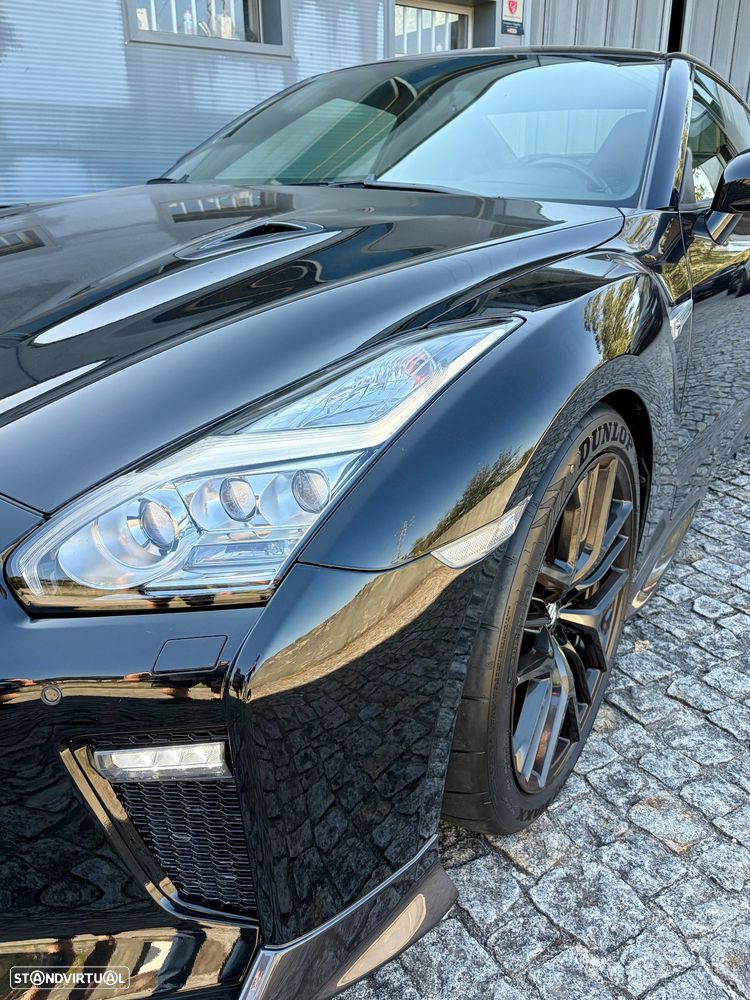 Nissan GT-R 3.8 V6 Black Edition - 11
