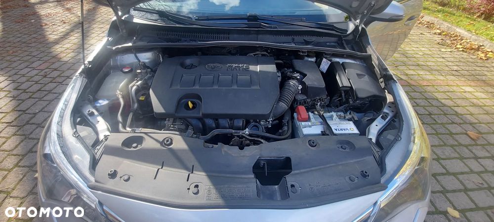 Toyota Avensis 2.0 Prestige MS - 13