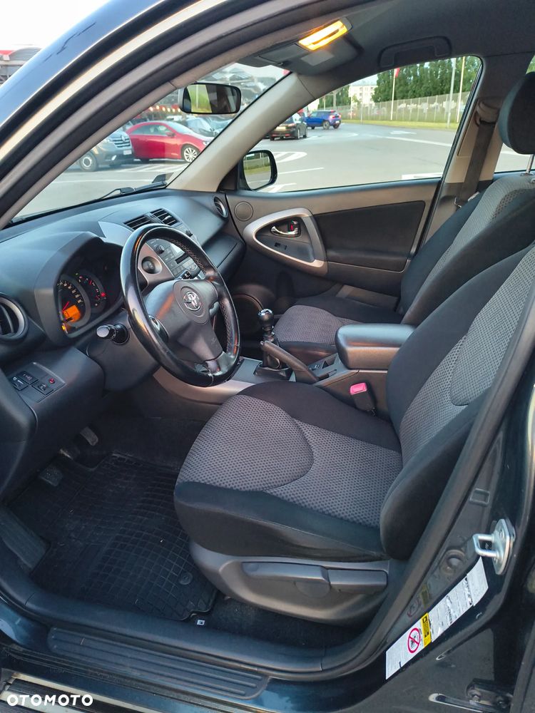 Toyota RAV4 2.2 D-4D Luna - 15