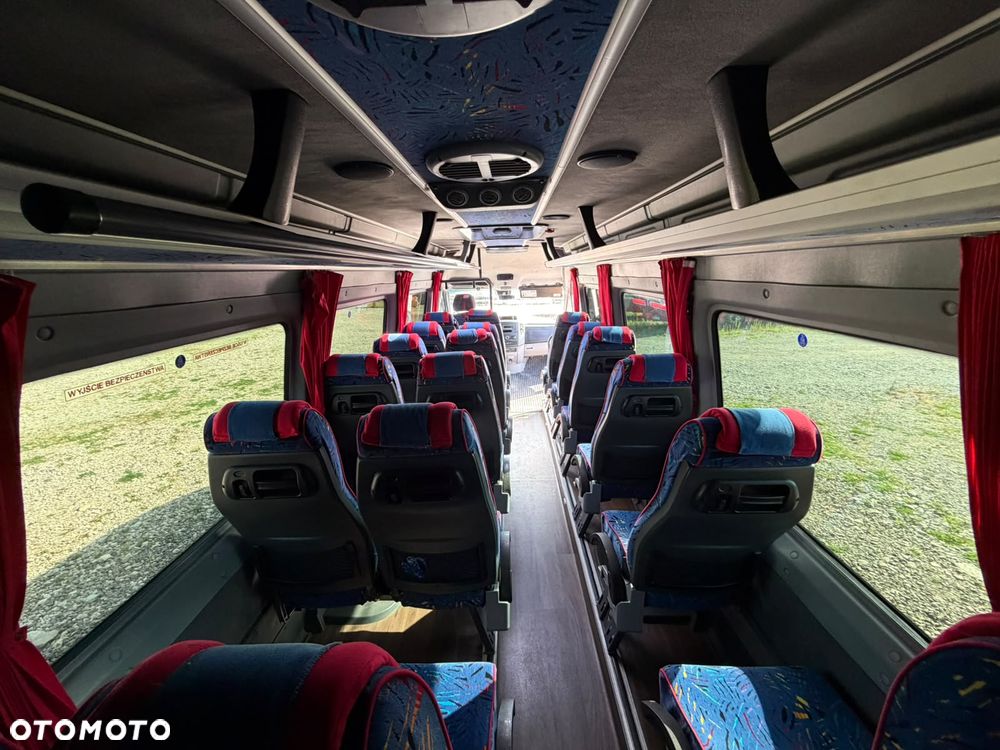 Mercedes-Benz Sprinter 516 - 19