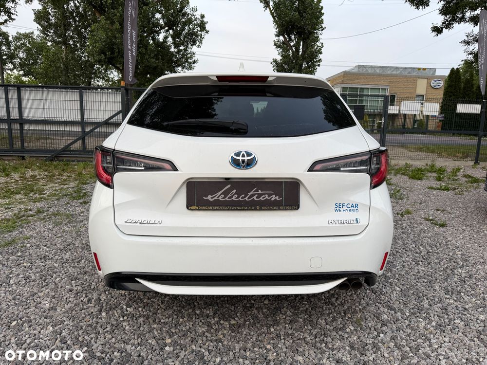 Toyota Corolla 2.0 Hybrid Executive - 6
