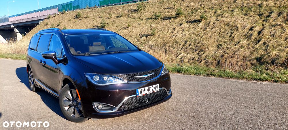 Chrysler Pacifica - 8