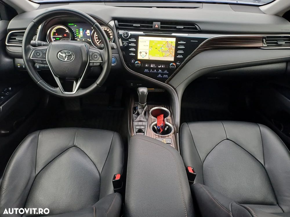 Toyota Camry 2.5 Hybrid Dynamic - 10