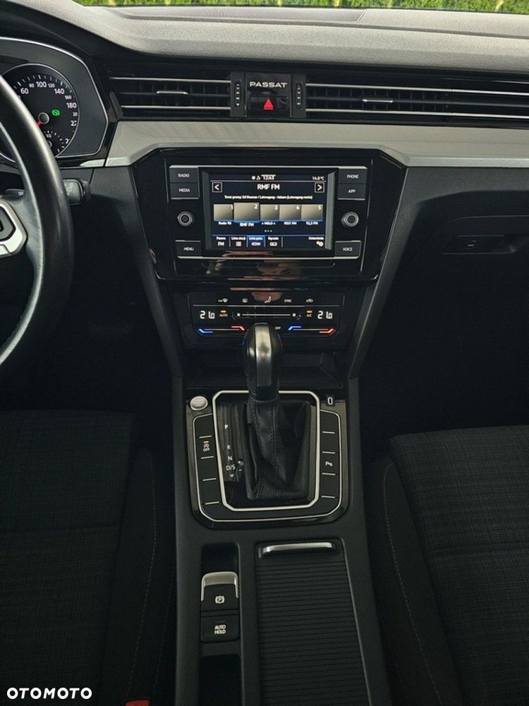 Volkswagen Passat Variant - 17