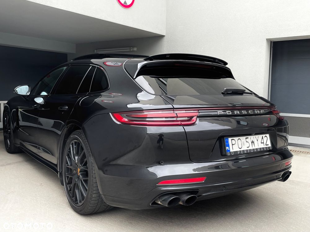 Porsche Panamera - 23
