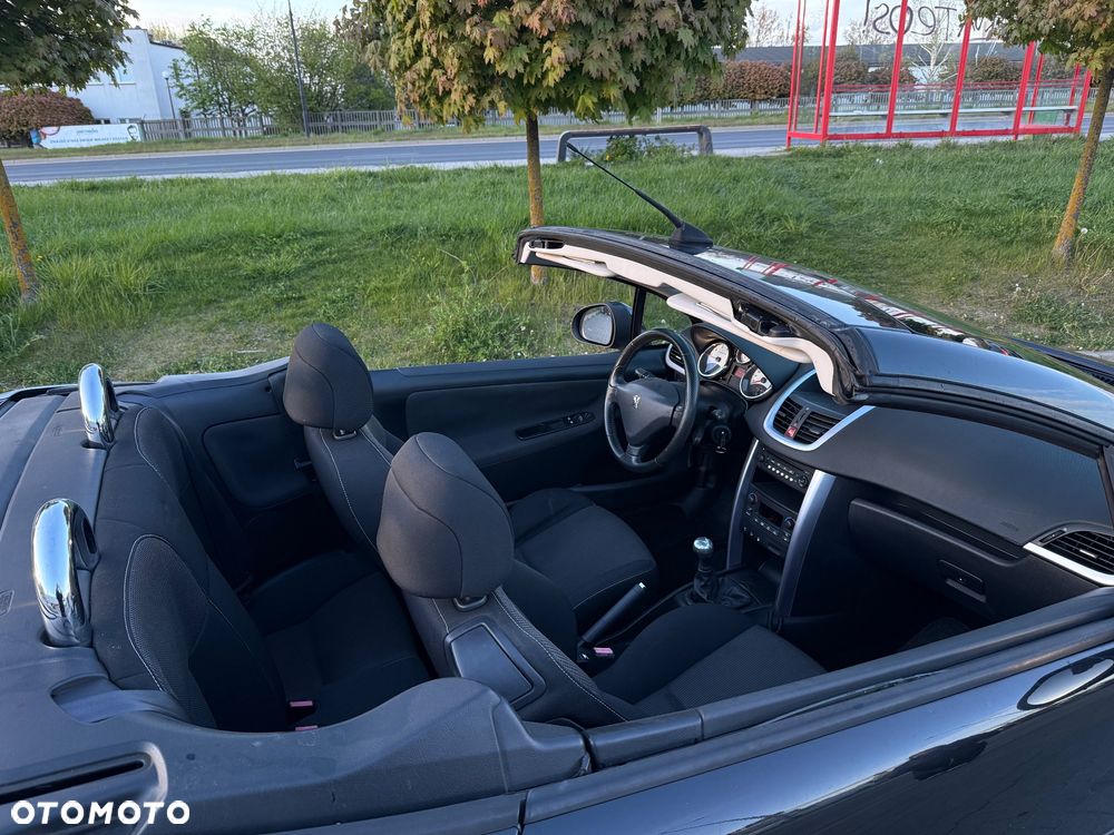 Peugeot 207 CC 1.6 Intense - 15