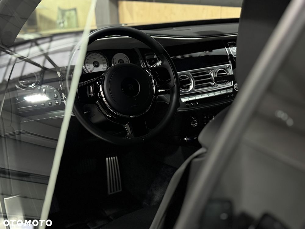 Rolls-Royce Wraith Standard - 24