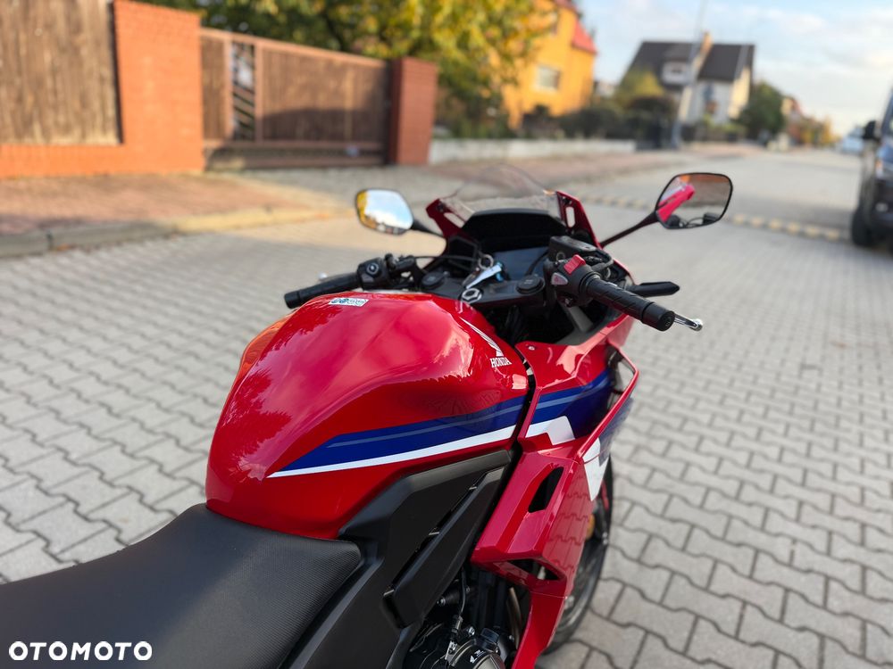 Honda CBR - 13