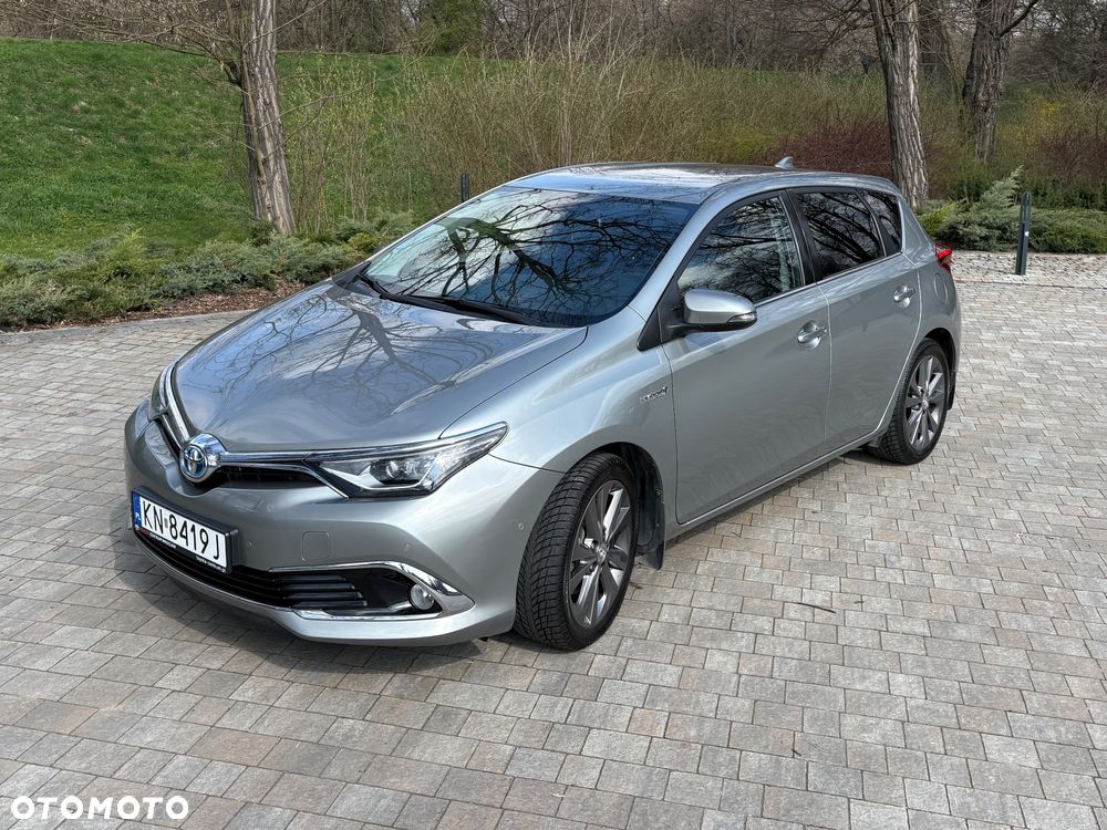 Toyota Auris Hybrid 135 Prestige - 3