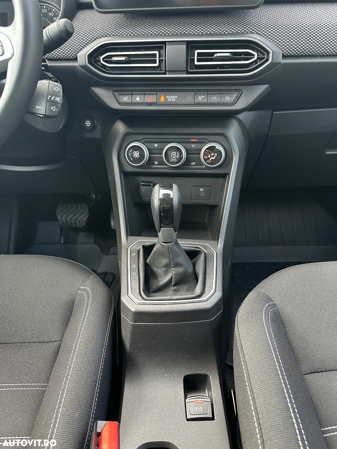 Dacia Logan TCe 90 CVT Journey - 6