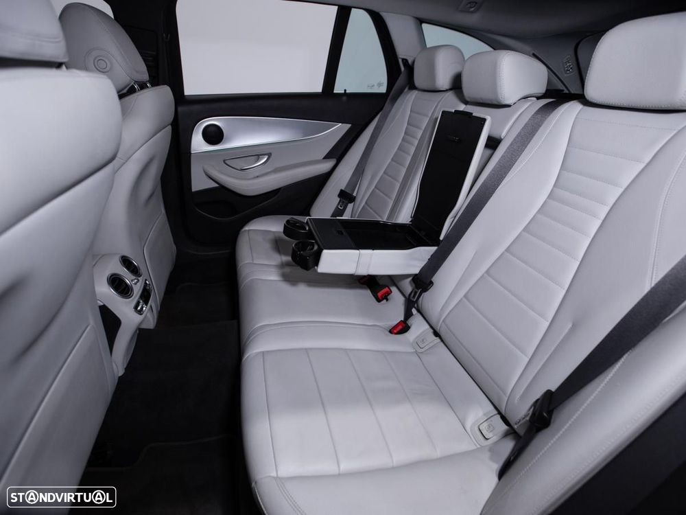 Mercedes-Benz E 220 d Avantgarde 4Matic All-Terrain - 11