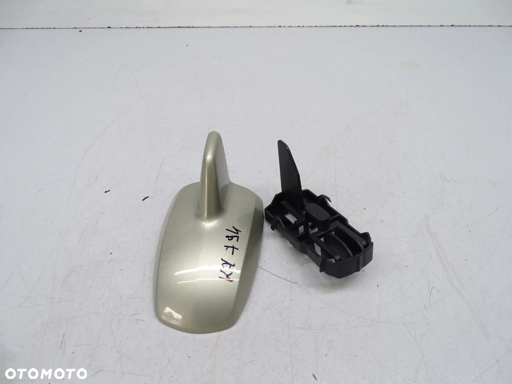 E KLASA W212 Antena Pletwa C794 2128270128 - 2