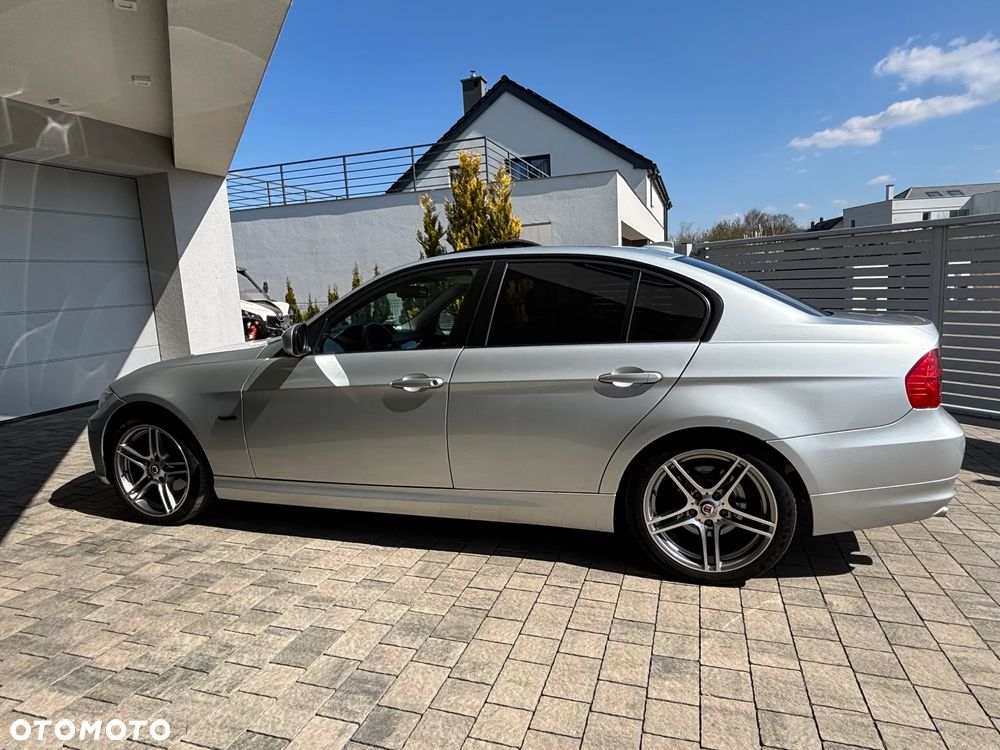 BMW Seria 3 318d DPF Edition Exclusive - 14