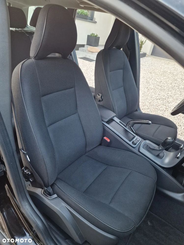 Volvo V50 DPF DRIVe - 19