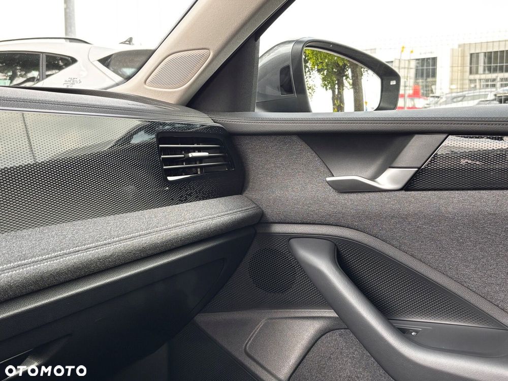 Volkswagen Passat Variant 2.0 TDI SCR DSG - 27