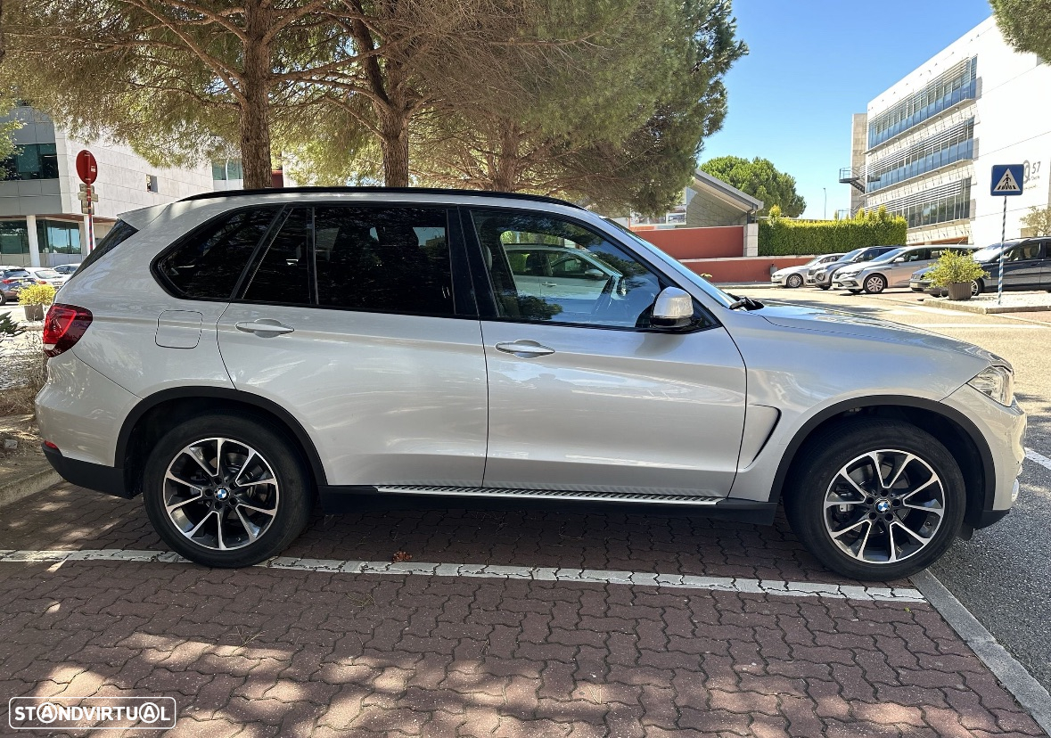 BMW X5 25 d sDrive Comfort 7L - 3