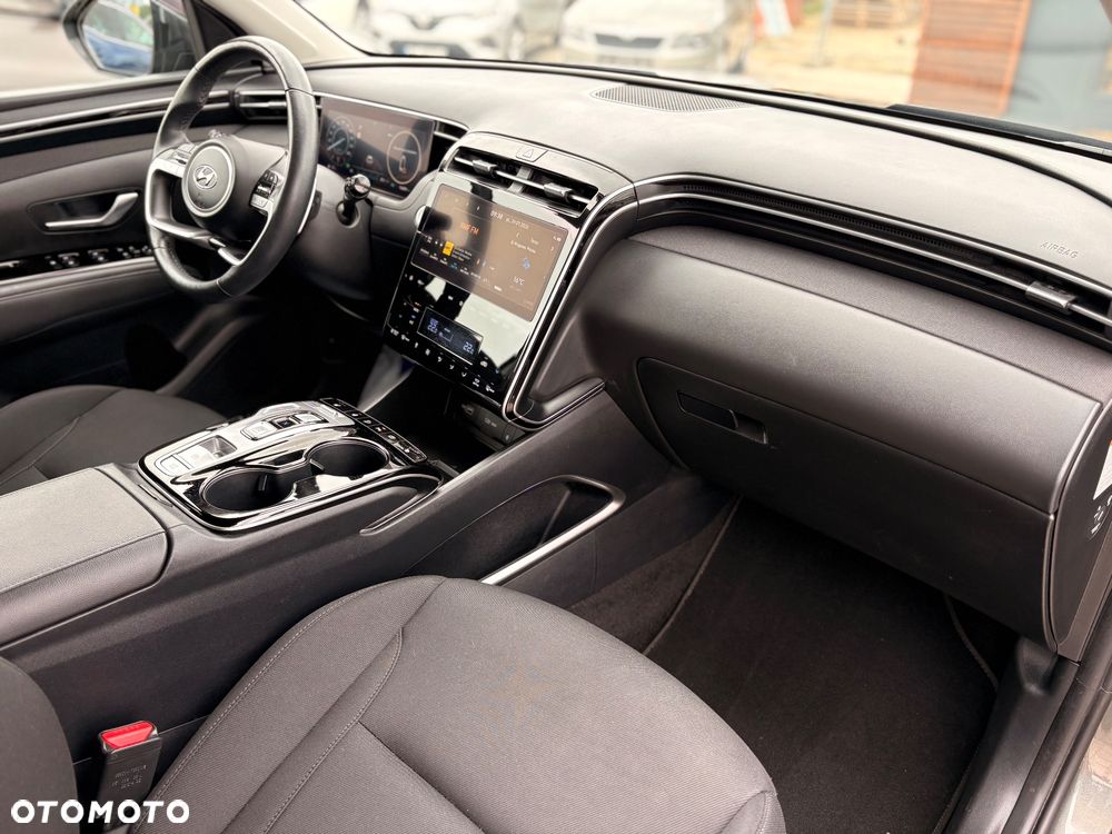 Hyundai Tucson 1.6 T-GDi HEV Executive 4WD - 29
