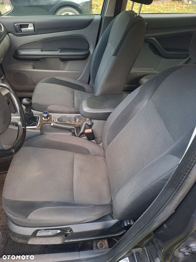 Ford Focus - 16