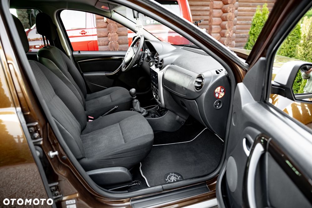 Dacia Duster 1.6 16V 4x4 - 23