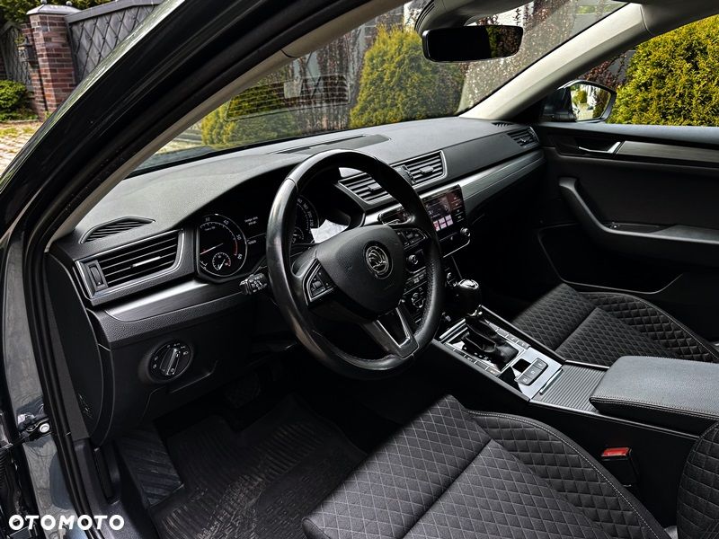 Skoda Superb 2.0 TDI SCR 4x4 Ambition DSG - 29