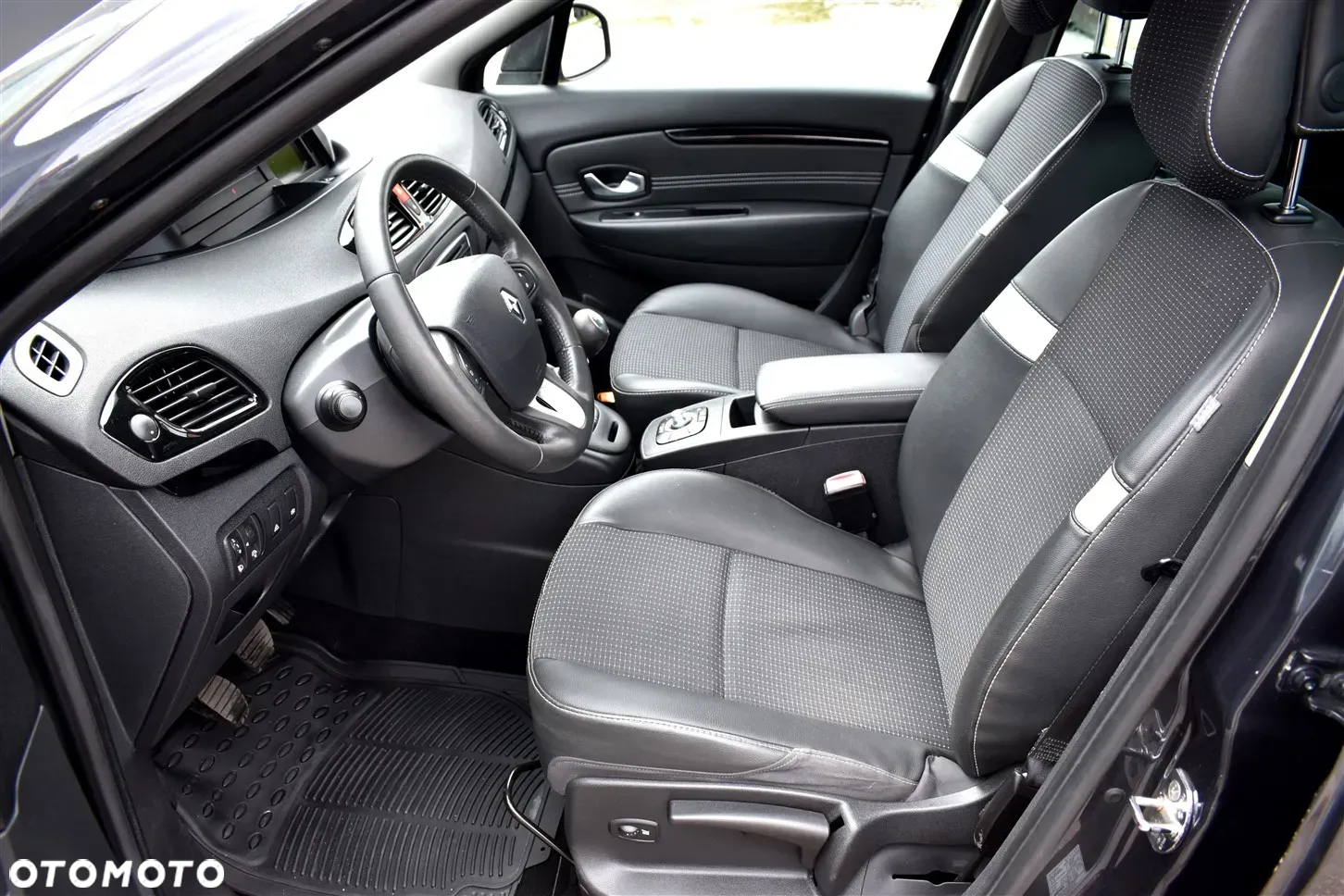 Renault Scenic 1.6dCi Energy TomTom Edition - 36