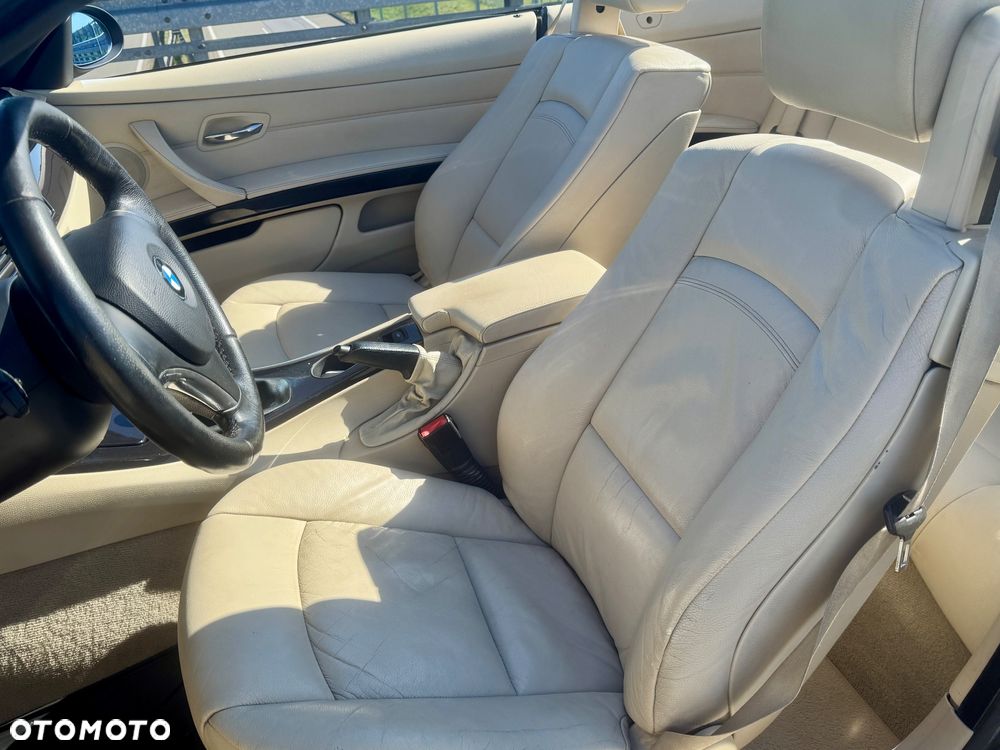BMW Seria 3 320i - 11