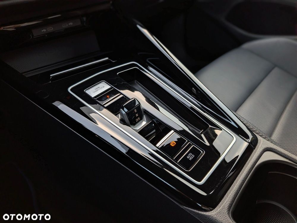 Volkswagen Golf - 40