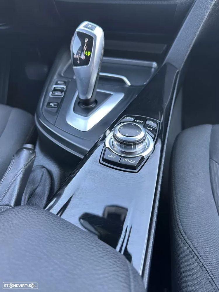 BMW 320 d Line Sport Auto - 55